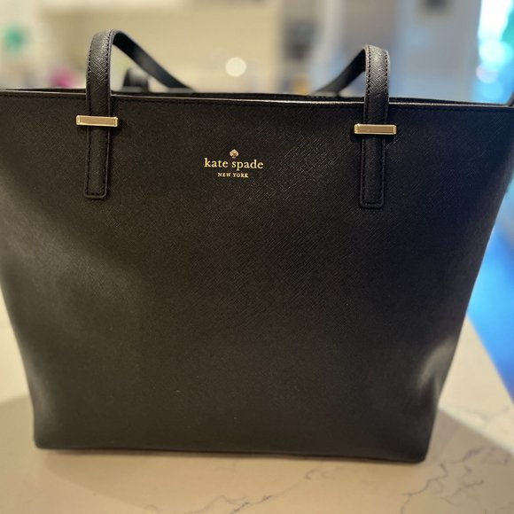 Kate Spade New York -  Cedar Street Harmony Tote - Picture 4 of 14
